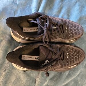 Hoka Clifton 9 Womens Black/white Size 8.5 Athletic Shoes
